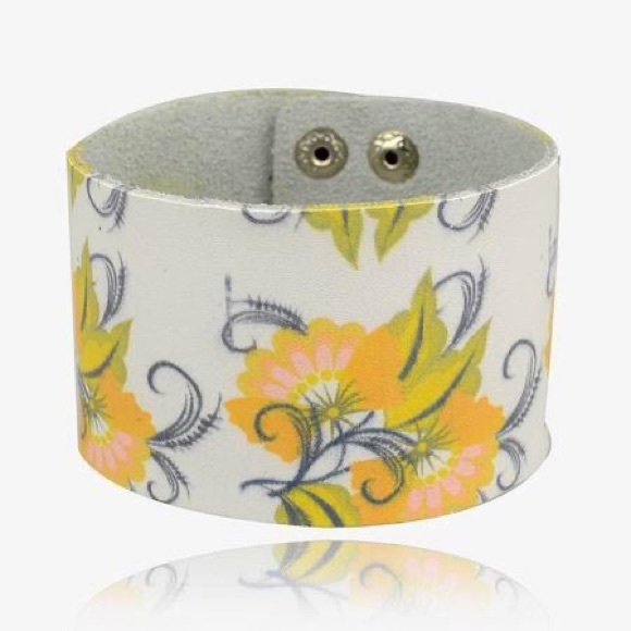 Leather Cuff Bracelets Assorted Colors & Styles - Picture 5 of 8